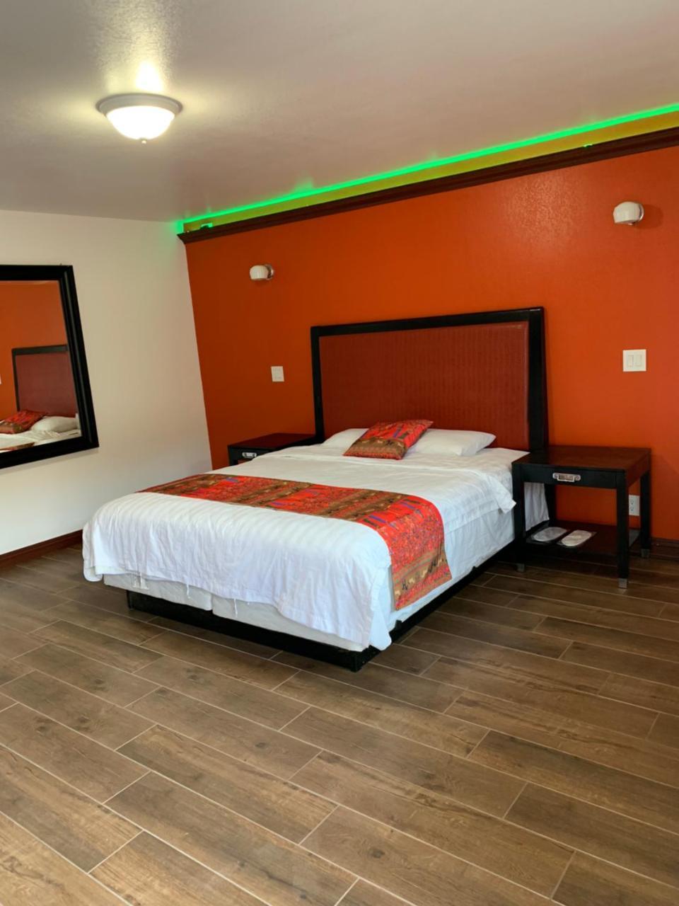 Norwalk Inn & Suites Exteriér fotografie